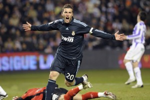 半岛体育官网登录-塔图姆爆冷击败RNG，回归赛场引爆全场！